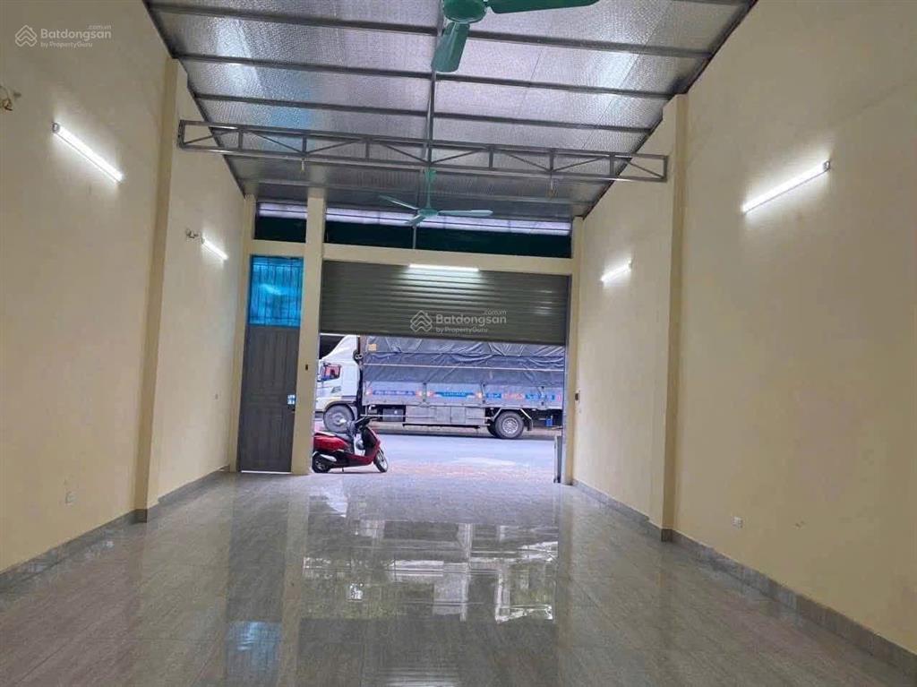 Cho thuê căn hộ dịch vụ mặt phố nguyễn mậu tài, trâu quỳ 70m2 có gác xép đường 22m vỉa hè