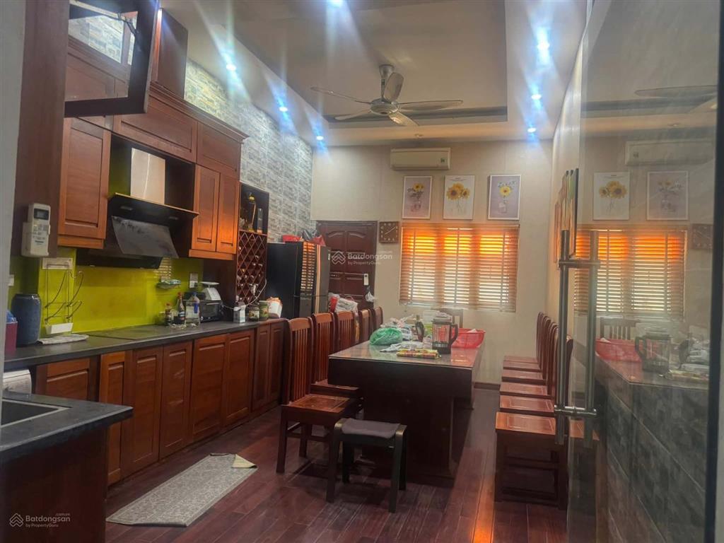 Cho thuê căn hộ dịch vụ 66m2 250m2 sử dụng 5 phòng phố ô cách, việt hưng, long biên full đồ ở ngay
