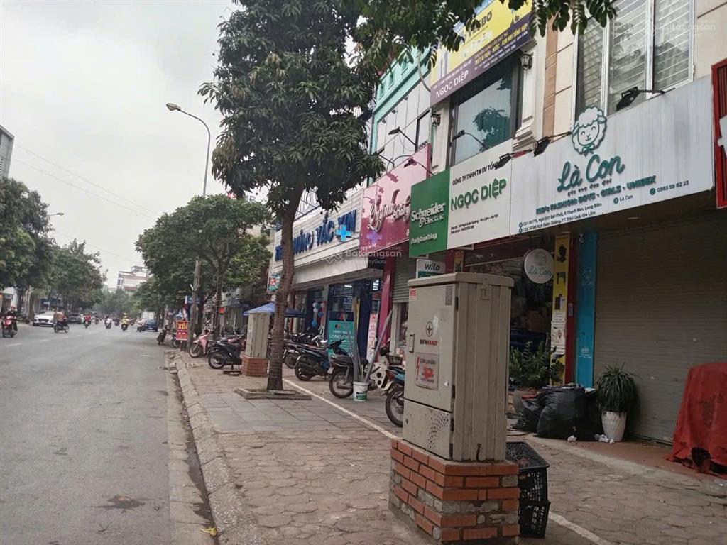 Cho thuê căn hộ dịch vụ, 70m2 4t mặt phố ngô xuân quảng, trâu quỳ mặt tiền 5m sát hv nông nghiệp