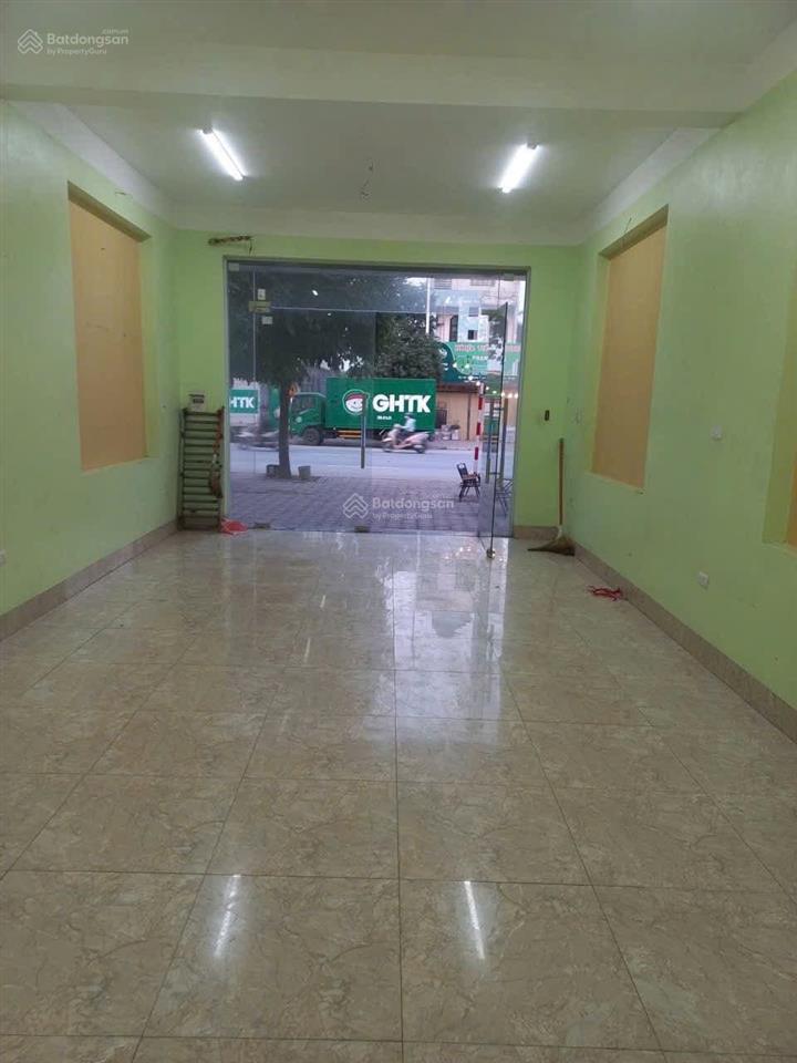 Cho thuê căn hộ dịch vụ, mbkd mặt phố ngô xuân quảng 45m2 (sd 120m2) trâu quỳ 3pn 2vs