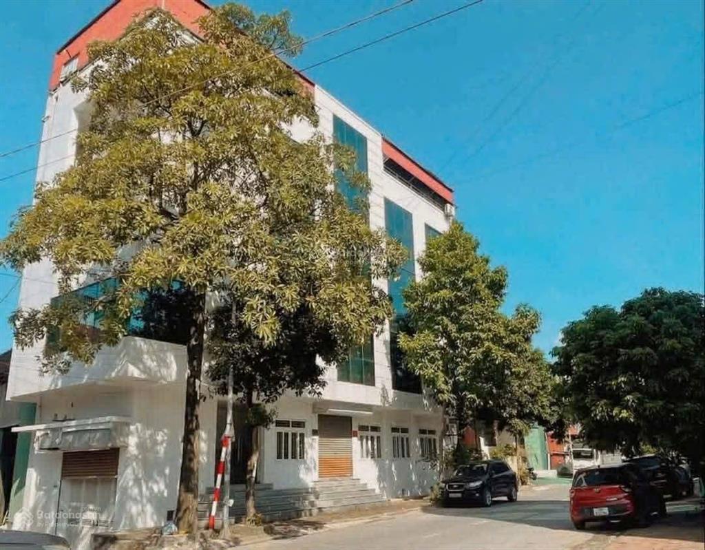 Bán nhà 3 mặt tiền ngô xuân quảng/trâu quỳ 4 tầng nguyên căn ở ngay 74m2 mtien 4.6m