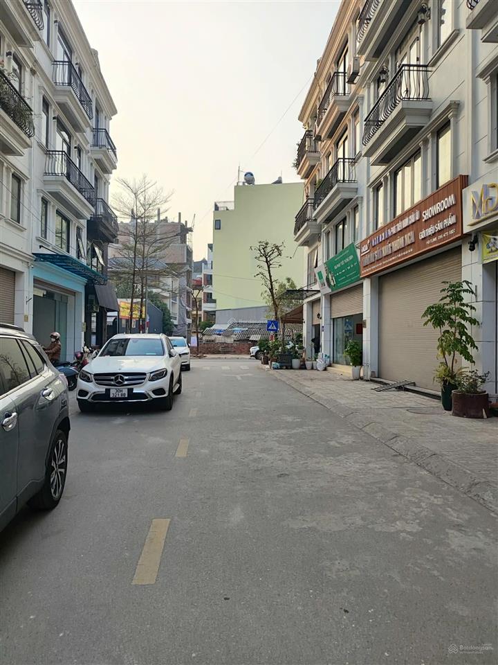 Bán nhà 3 mặt tiền ngô xuân quảng/trâu quỳ 4 tầng nguyên căn ở ngay 74m2 mtien 4.6m
