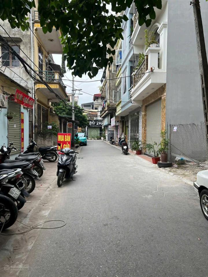 Bán nhà 3 mặt tiền ngô xuân quảng/trâu quỳ 4 tầng nguyên căn ở ngay 74m2 mtien 4.6m