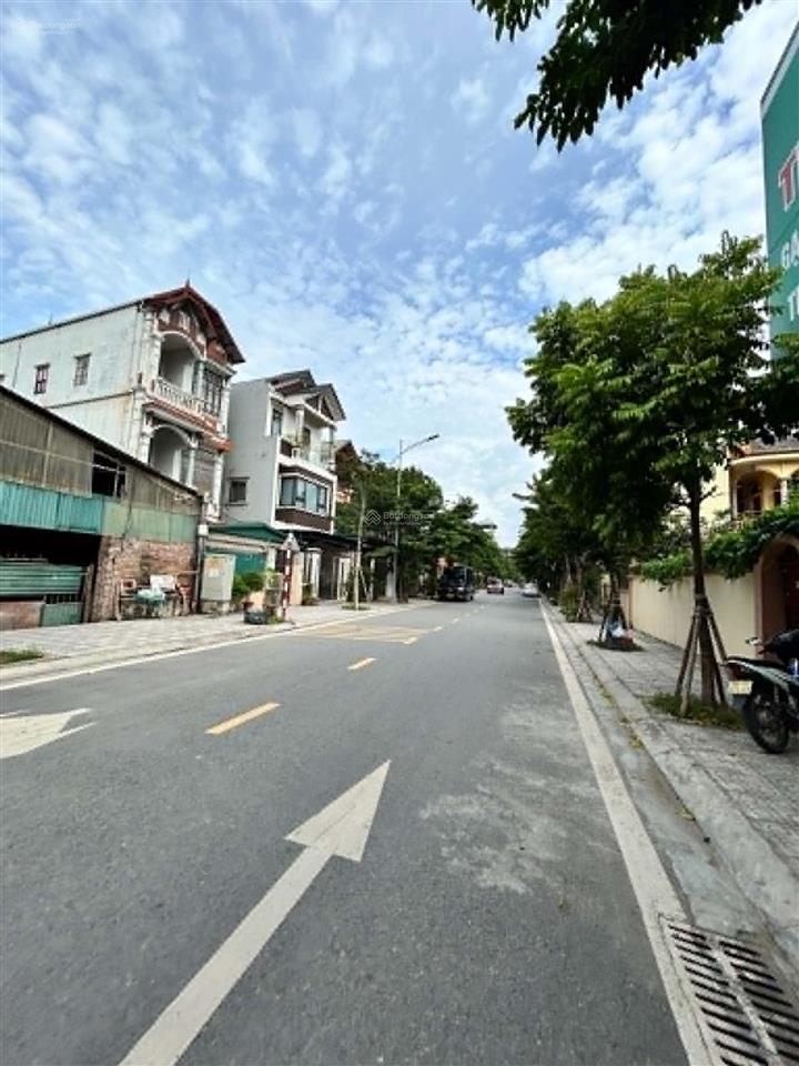 Bán đất mặt phố nguyễn mậu tài, trâu quỳ đường 22m siêu kinh doanh 41m2 tặng nhà