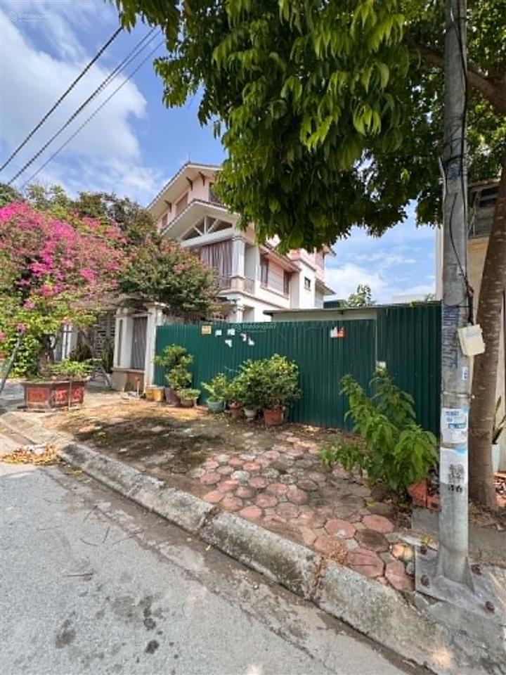 Bán đất đấu giá 31ha trung tâm trâu quỳ, gia lâm 102m2 đường 15m view sân chơi, thoáng