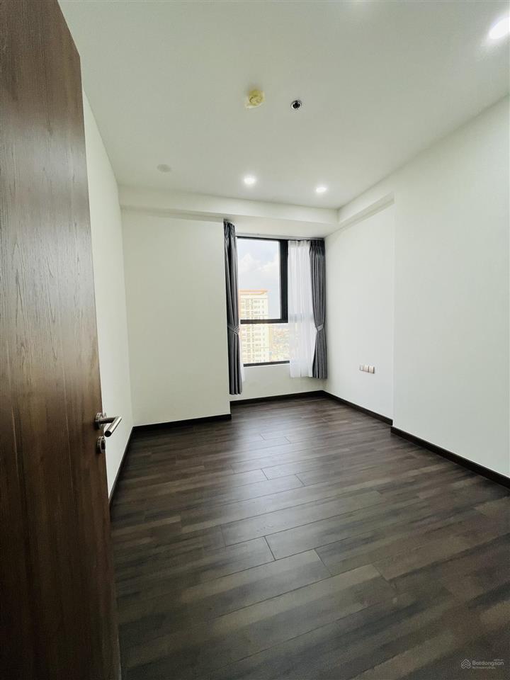 Park view trống căn 2pn 2wc nhà ntcb 16tr view lm81   0901 422 ***