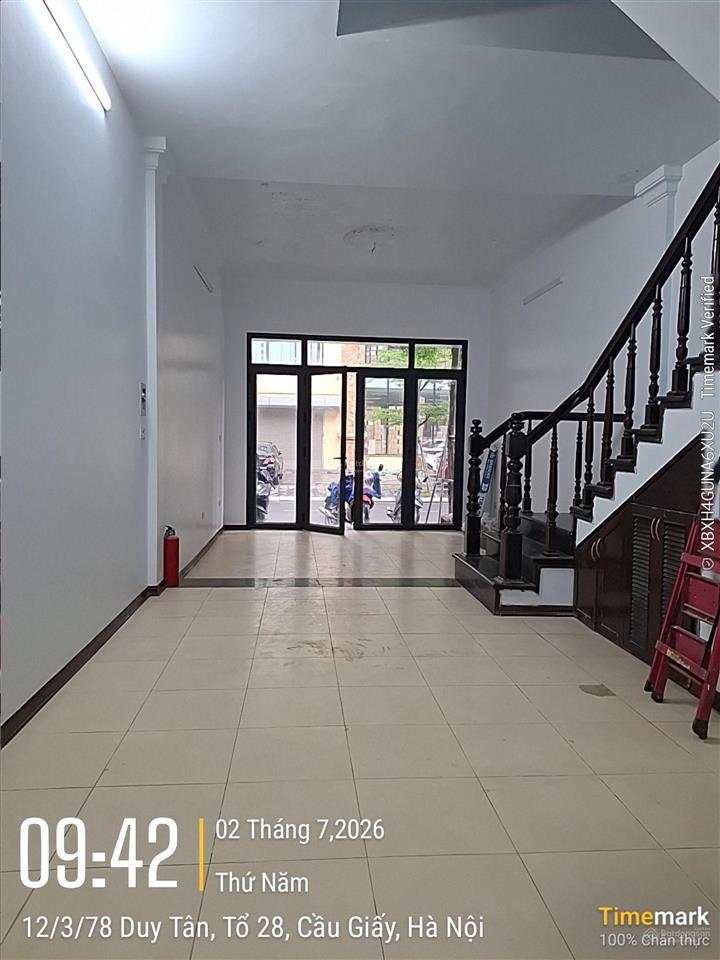 Cho thuê nhà số 20 ngõ 78 duy tân. dt 60m2 x 4t. mt 4,5m. nhà đã sơn sửa đẹp