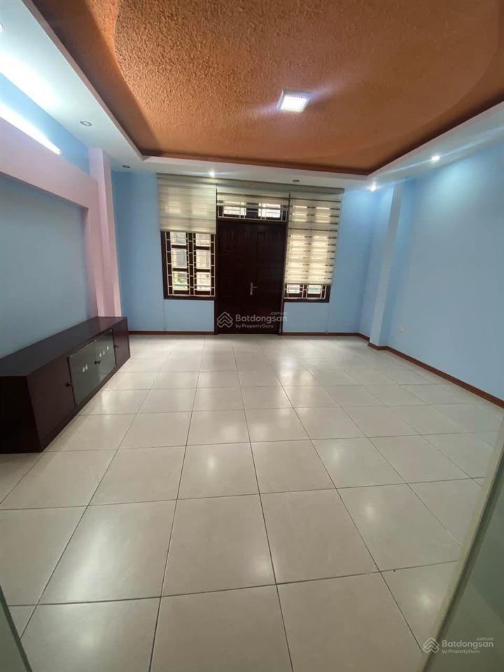 Cho thuê nhà số 45a ngõ 30 nguyễn thị định. dt 68m2 x 5t. mt 4,5m. đường 2 ô tô tránh nhau