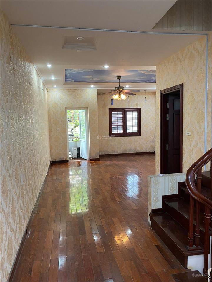Cho thuê nhà số 45a ngõ 30 nguyễn thị định. dt 68m2 x 5t. mt 4,5m. đường 2 ô tô tránh nhau