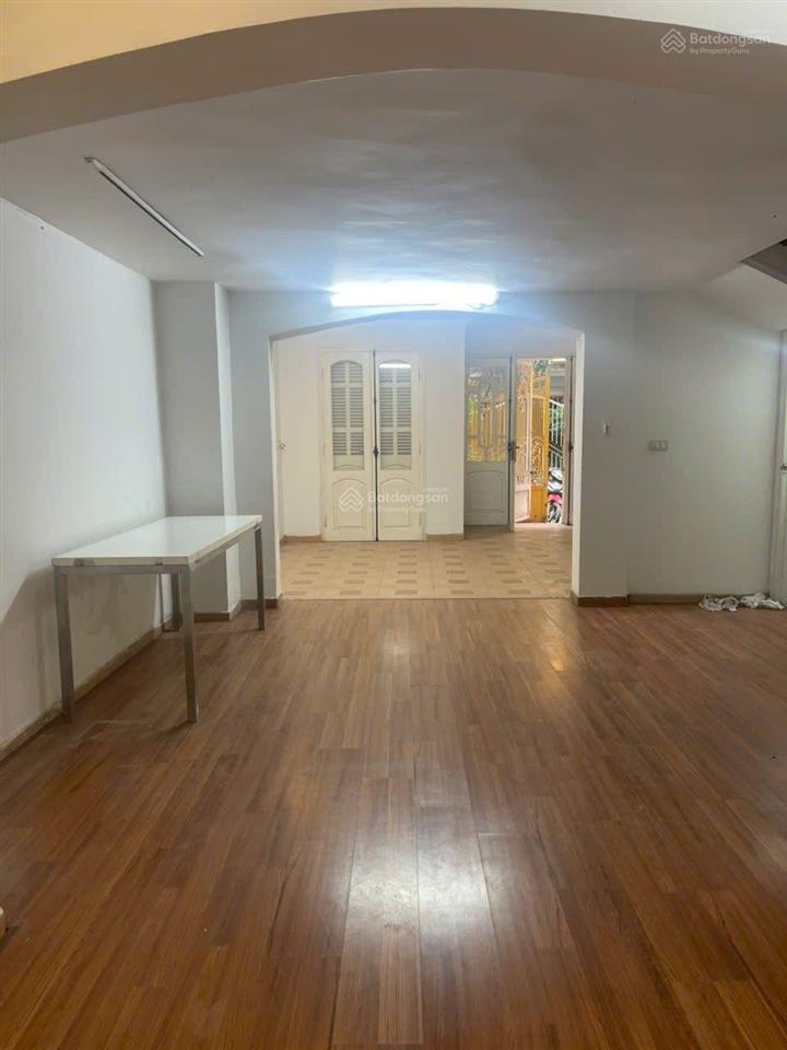 Cho thuê nhà đã sơn sửa đẹp nhà 5 tầng số 7 ngõ 2 linh lang, ba đình  ngõ ô tô tránh nhau