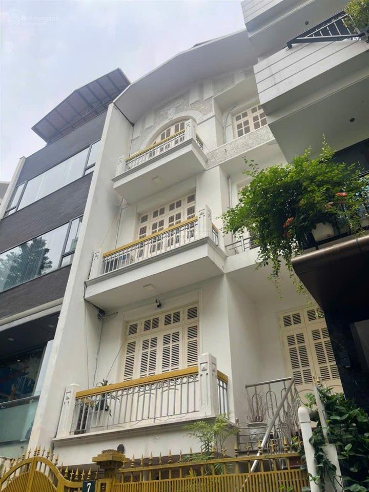 Cho thuê nhà đã sơn sửa đẹp nhà 5 tầng số 7 ngõ 2 linh lang, ba đình  ngõ ô tô tránh nhau