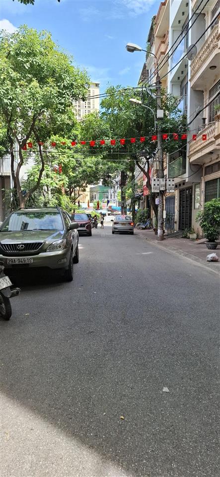 Cho thuê nhà 6 tầng, số 44m2 ngõ 112 trung kính . dt 85m2 x 6t. mt 5.5m. đường 3 ô tô tránh nhau.