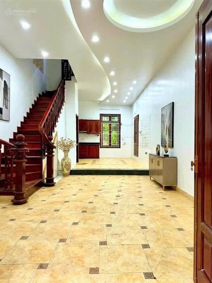 Cho thuê nhà ngõ 23 đỗ quang dt 55m2 x 4t. mt 4,5m. đường ô tô tránh