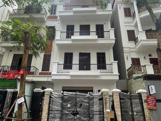 Cho thuê nhà 25a ngõ 4 thành thái, dt 103m2 x 4.5t. mt 6m. đường 2 ô tô tải tránh nhau