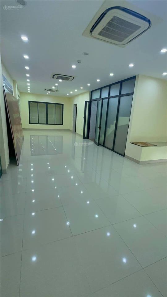 Cho thuê tòa nhà 6 tầng nam trung yên, cầu giấy  mặt tiền 6.5m, có pccc, thang máy
