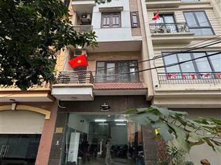 Cho thuê nhà số 20a ngõ 114 trung kính dt 80m2 x 6t mt 6m, có thang máy