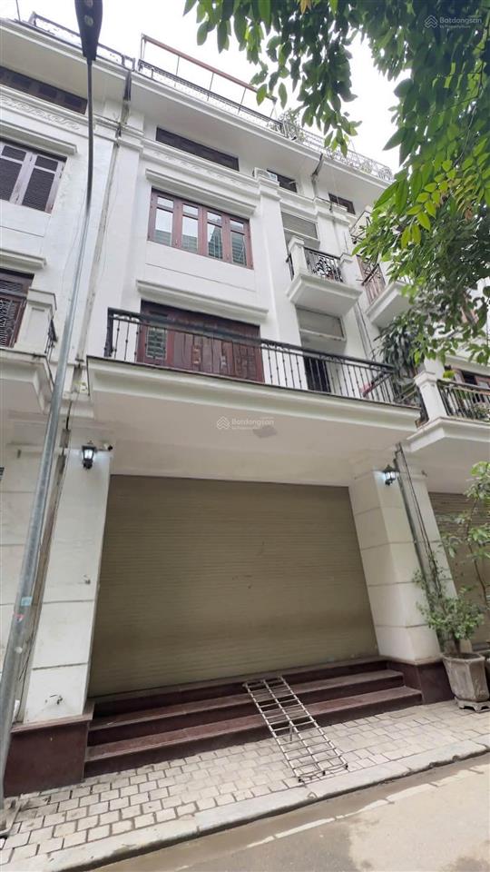 Chính chủ cần tiền bán gấp nhà liền kề phố nguyễn vĩnh bảo cầu giấy cạnh trường archimedes academy.