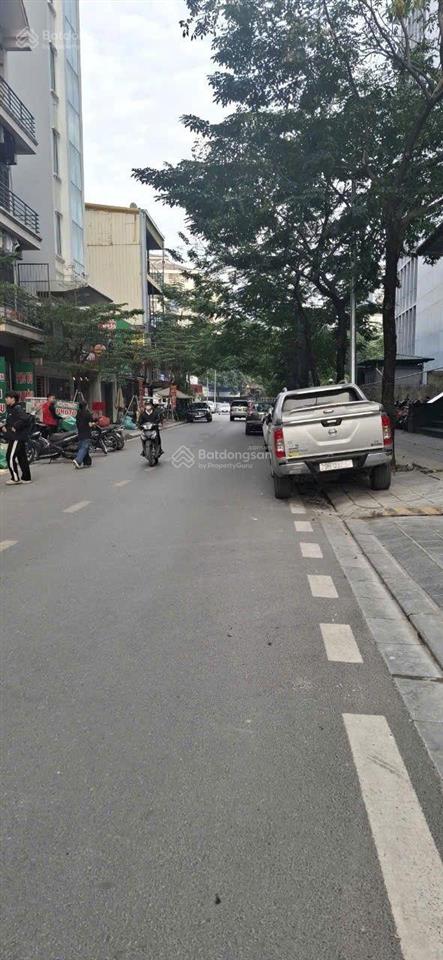 Cho thuê nhà mặt ngõ đường rộng. tại số 20 ngõ 78 phố duy tân. dt 60m2 x 4t. mt 4,5m