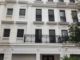 Chính chủ cho thuê nhà liền kề 40  nam trung yên. dt 120m2 x 5 tầng thông sàn, có thang máy.