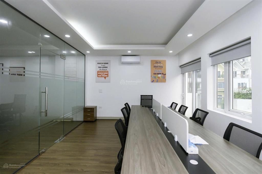 Cho thuê biệt thự đường trung yên 15d. dt 200m2 x 4,5t. mt 10m. đường 2 ô tô tránh.
