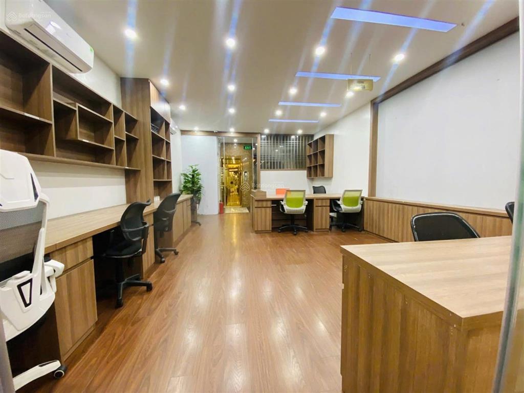 Cho thuê nhà 21a ngõ 4 thành thái cầu giấy  105m2 x 4.5t. mt 7m. đường 3 ô tô tránh nhau.