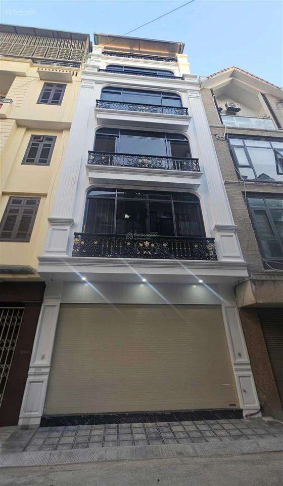 Cho thuê nhà số 28 lô 1 đường trung yên 90m2 x 7 tầng thông sàn, thang máy, làm văn phòng, spa