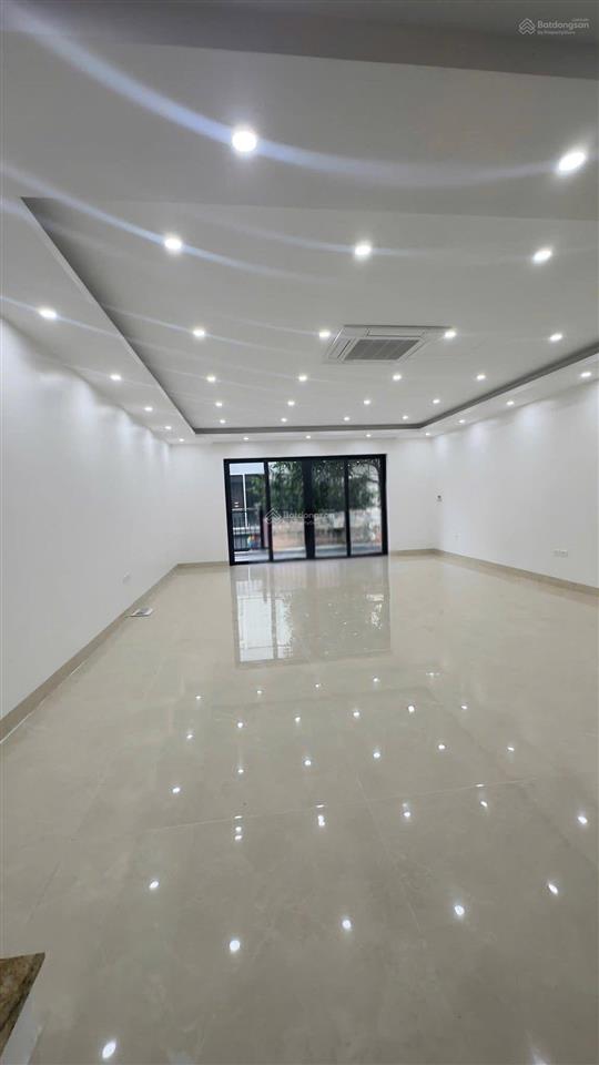 Cho thuê nhà số 28 lô 1 đường trung yên 90m2 x 7 tầng thông sàn, thang máy, làm văn phòng, spa