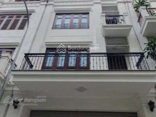 Cho thuê nhà nguyễn vĩnh bảo. dt 100m2 x 5 tầng  cạnh trường archimedes  đường 10m ô tô tránh