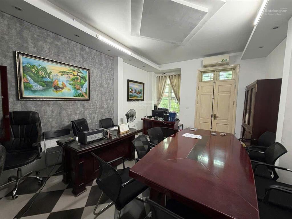 Cho thuê nhà view vườn hoa nguyễn thị định  đỗ quang dt 45m2 x 4.5t. mt 4.5m tk thông sàn.