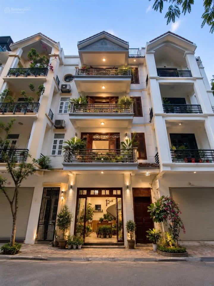 Cho thuê nhà view vườn hoa, phố thâm tâm dt 93m2 x 5t. mt 5,5m, ô tô tránh nhau