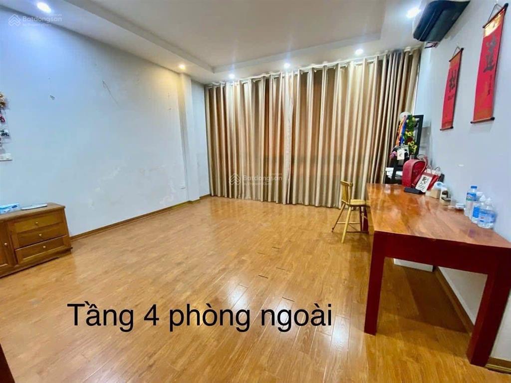 Cho thuê nhà liền kề kđt yên hòa  trần kim xuyến. dt 85m2 x 4.5t. đường 12m 3 ô tô tránh.