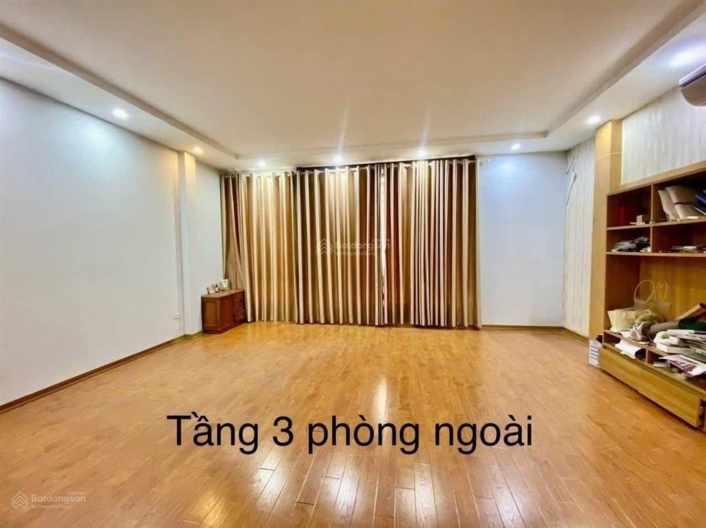 Cho thuê nhà liền kề kđt yên hòa  trần kim xuyến. dt 85m2 x 4.5t. đường 12m 3 ô tô tránh.