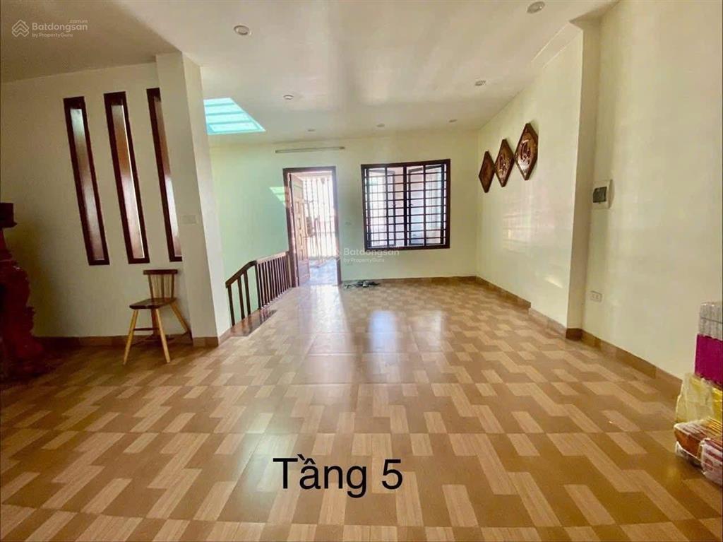 Cho thuê nhà liền kề kđt yên hòa  trần kim xuyến. dt 85m2 x 4.5t. đường 12m 3 ô tô tránh.