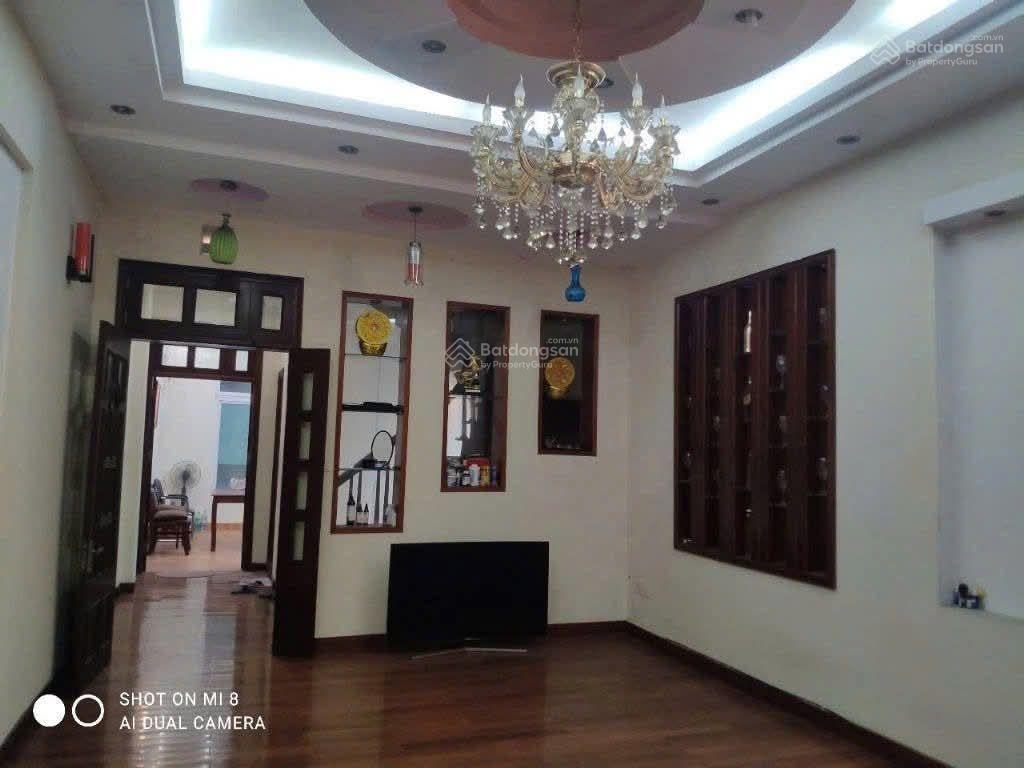Cho thuê nhà 24 ngõ 112 trung kính to. dt 97m2 x 4.5t. đường 3 ô tô tránh nhau.