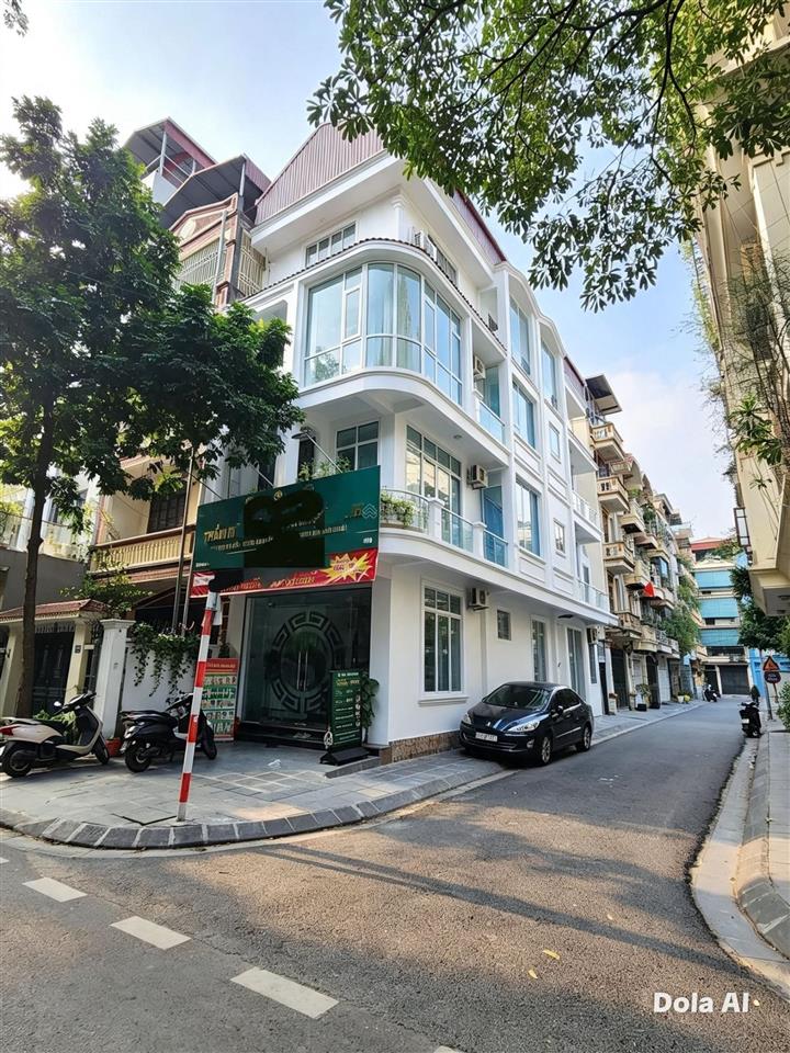 Cho thuê nhà căn góc 2mt, nguyễn thị định  đỗ quang. dt 70m2 x 5t. mt 25m