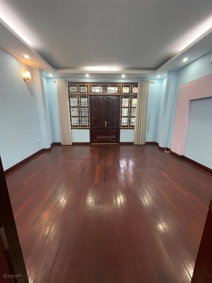 Cho thuê nhà ngõ 20 trần kim xuyến. dt 60m2 x 5t. đường rộng 3 ôtô tránh