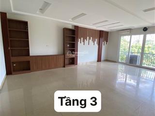 Chính chủ còn trống tầng. diện tích xây dựng 70m2, số 20 ngõ 20 trần kim xuyến, 3 ô tô tránh nhau