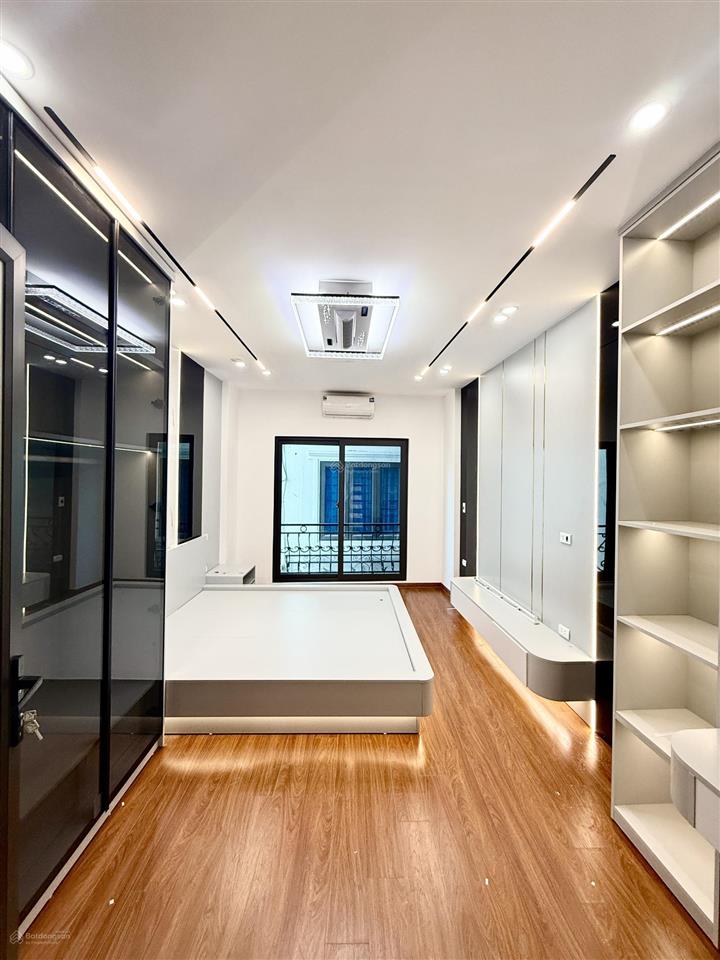 Cầu thanh trì  33m2  5 tầng xây mới full nội thất  6 tỷ  sổ đỏ vuông vắn