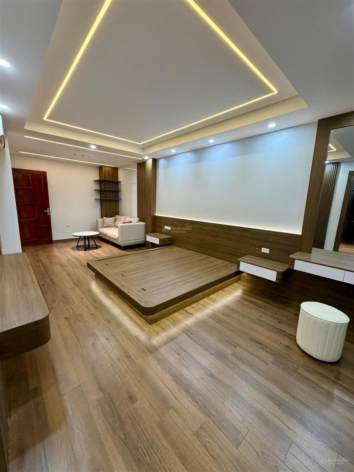 Bán nhà riêng đẹp tại tân mai, 10,5 tỷ, 45 m2, 6 tầng, ô tô đỗ cổng