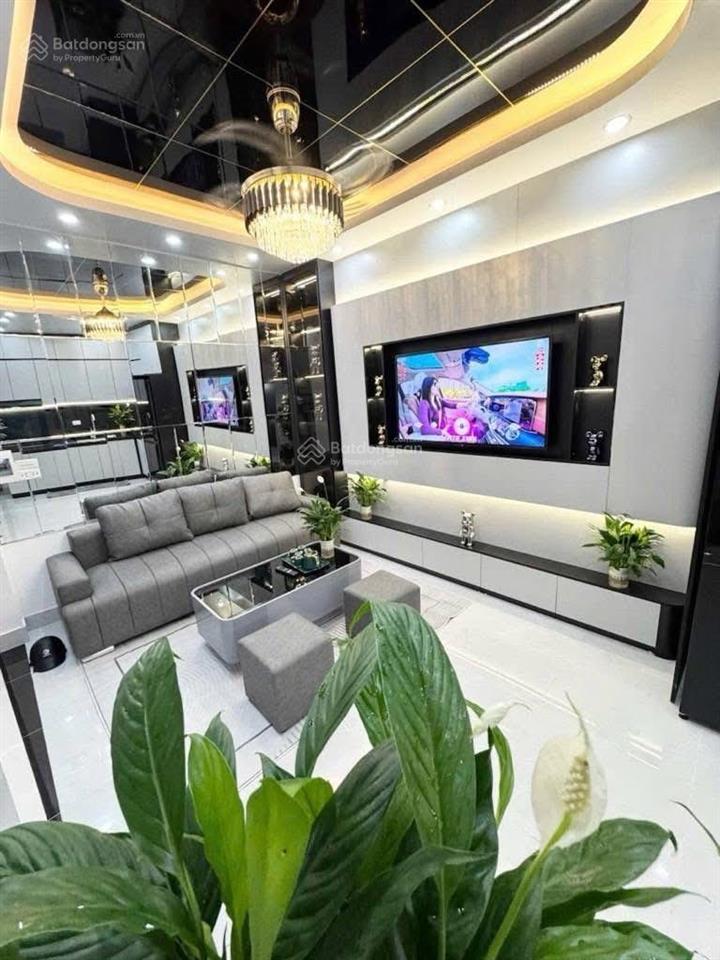 Trần đại nghĩa  nhà xây mới 5 tầng full nội thất  nhỉnh 7 tỷ