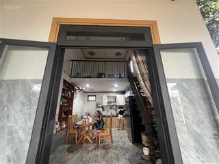 Cần bán căn nhà lô góc 2 mặt tiền đường, gần công viên, vị trí kinh doanh thuận lợi.  0972 773 ***