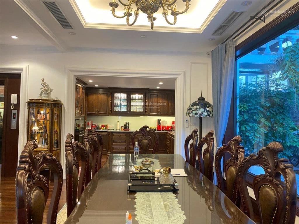 Biệt thự đẹp khu đô thị đẹp đáng sống bậc nhất hà nội lô góc hai mặt đường dt 335 giá chỉ 137 tỷ