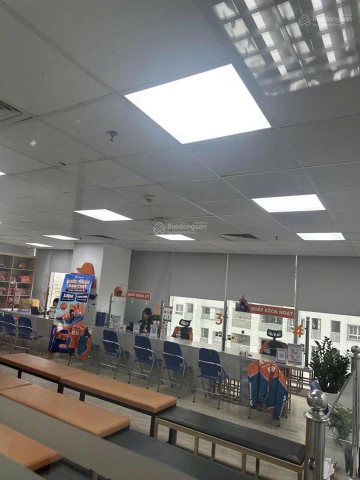 Cần bán toàn bộ mặt sàn tầng 9 tòa nhà dvvp mipec, đã cho thuê kín, doanh thu 500 triệu/ tháng