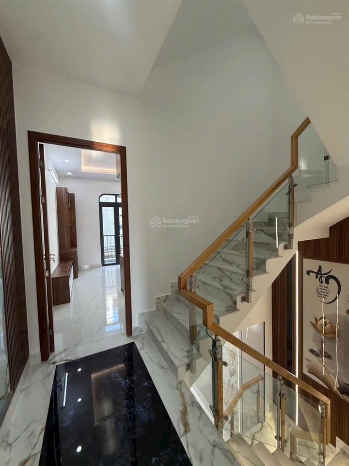 Bán nhà mới full nội thất ngay chợ liên khu 56 , p.bình tân , hẻm 6m xe hơi đỗ cữa , giá 5.9 tỷ