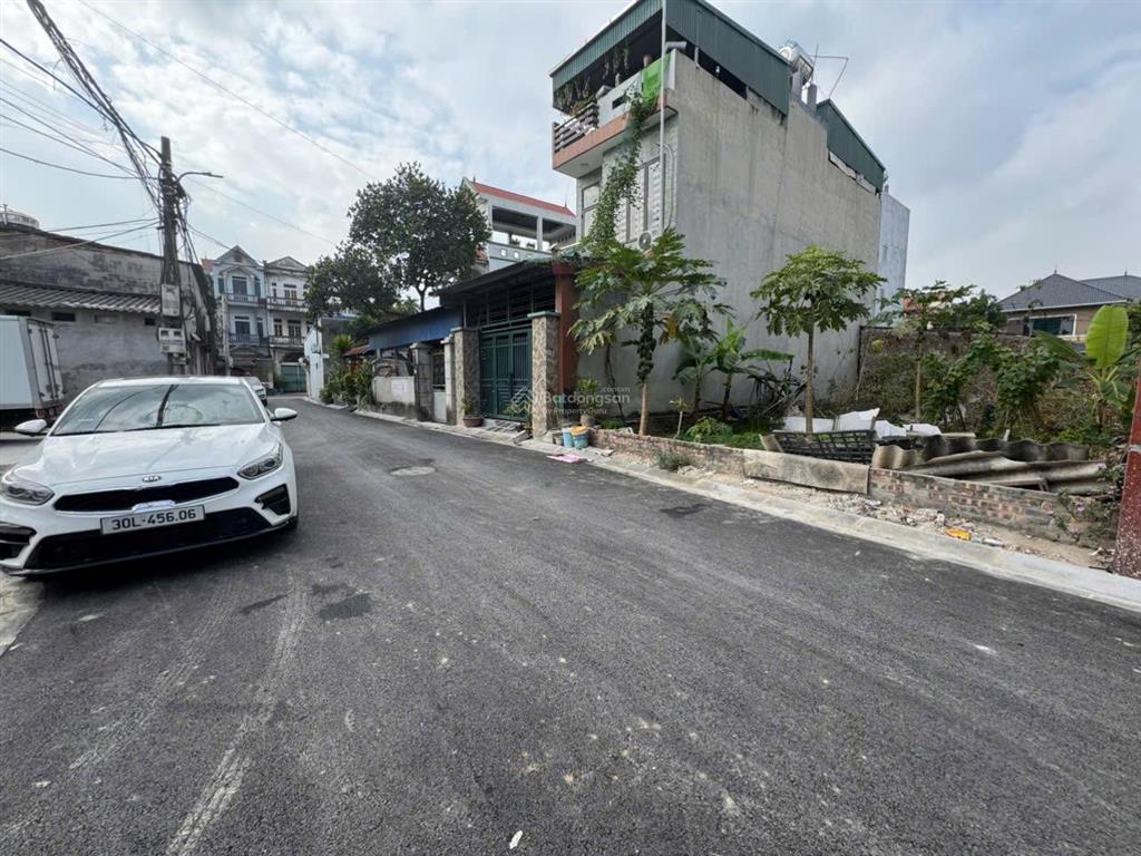 Bán đất đẹp tại xóm đường, khu chợ lắp ghép, xã nguyên khê. diện tích 137m2, giá êm!