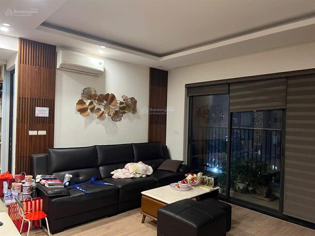 Chính chủ cần bán nhanh căn 3pn  2 wc chung cư the k park văn phú. 