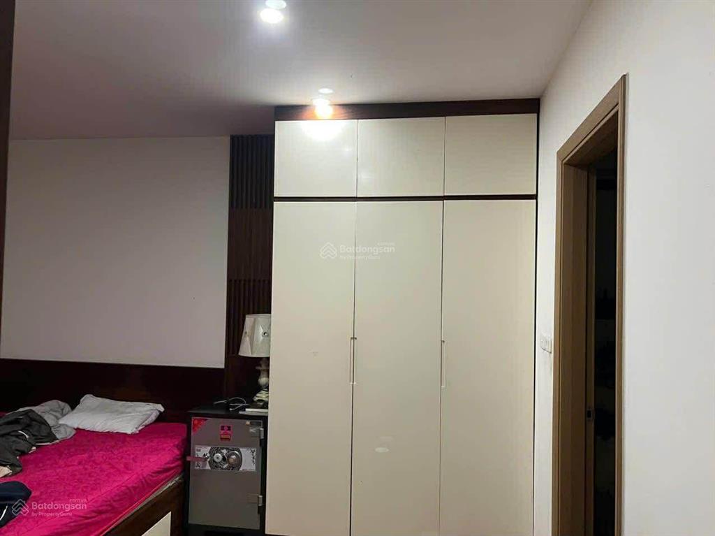 Chính chủ cần bán nhanh căn 3pn  2 wc chung cư the k park văn phú. 