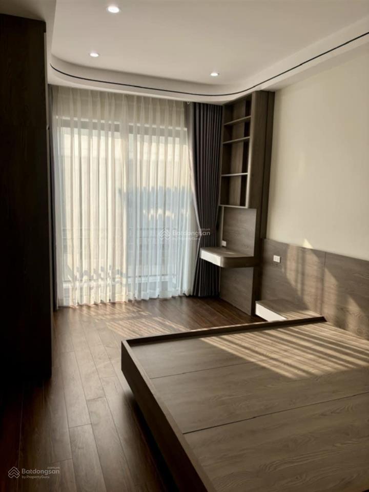 Bán nhà đẹp phố thượng thanh,gara oto,thang máy,full nội thất,40m26 tầng,giá 11.2 tỷ.