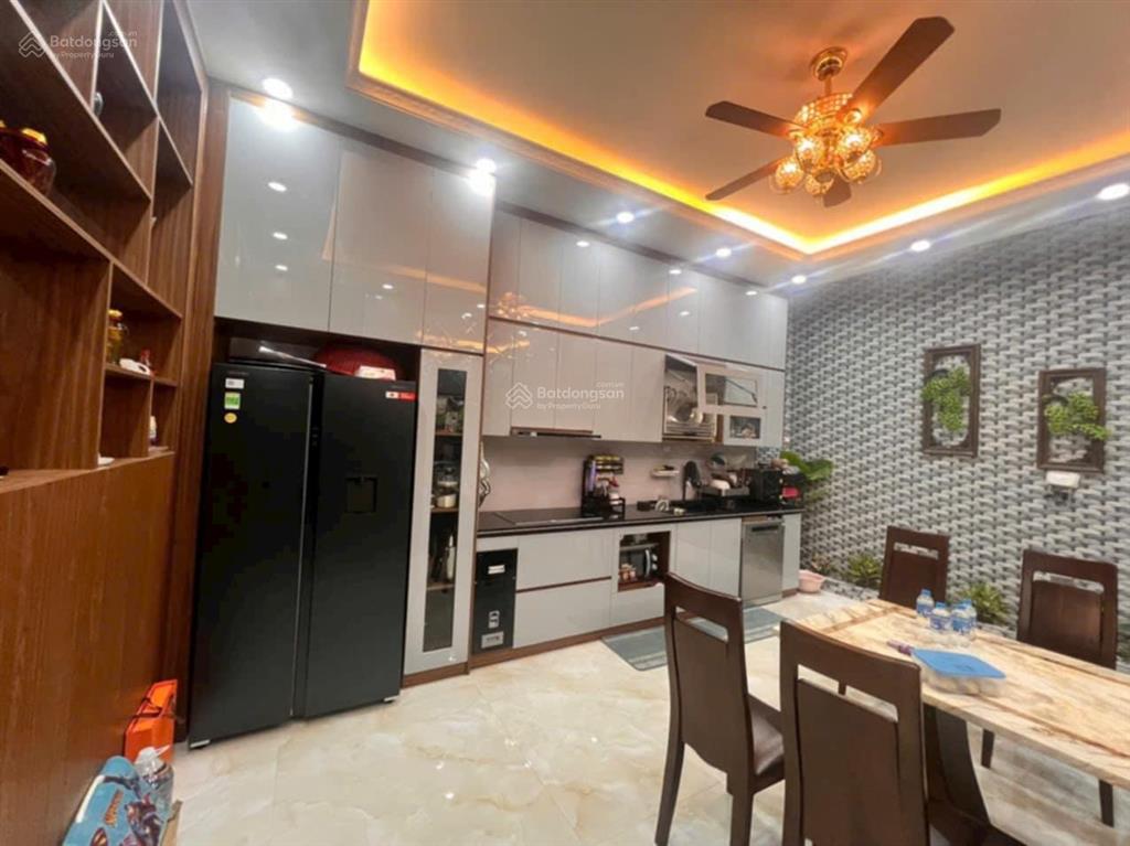 Siêu rẻ!nhà đẹp phố ngọc thụy,gara oto,thang máy,full nội thất,dt90m25 tầng,giá 22 tỷ.