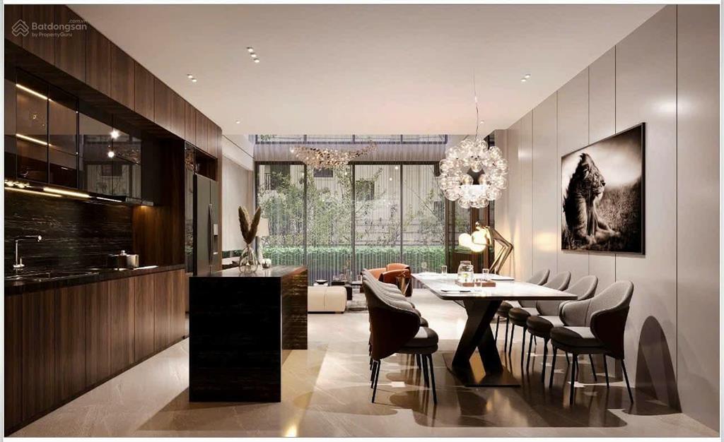 Siêu phẩm nhà phố kd ngọc lâm,vị trí đắc địa,70m27 tầng,thang máy,full nội thất,giá 31.8 tỷ.
